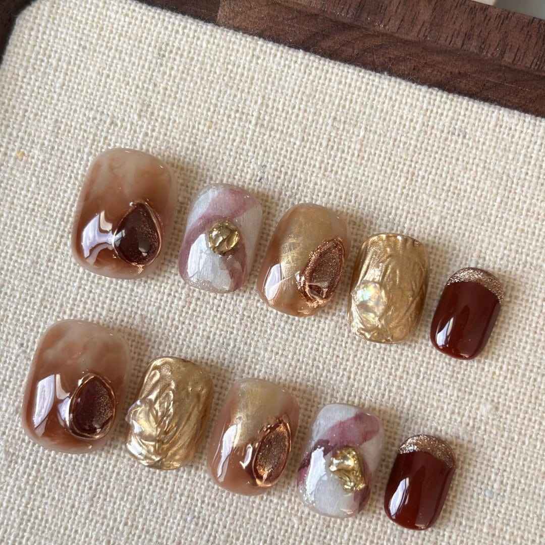 twilight glow - elegant short oval brown handmade press on nails