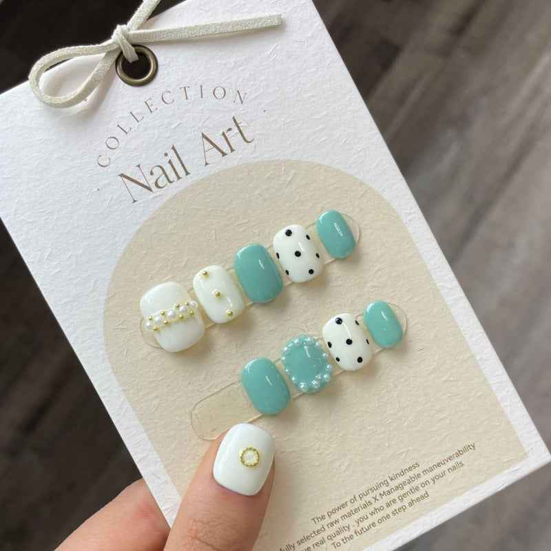 mint polka grace - elegant short oval green handmade press on nails